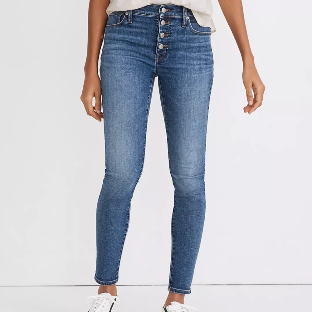 Madewell 9" Mid-Rise Skinny Jeans in Payson Wash: Button-Front Edition